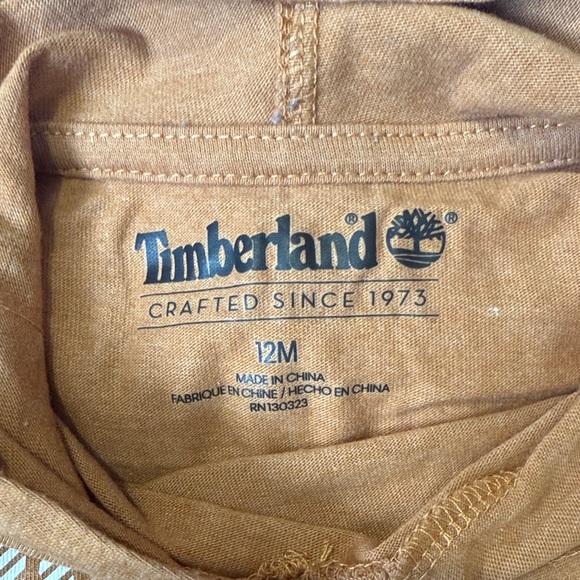 TIMBERLAND TAN SHIRT AND BLACK SWEAT SETS - BABY 12 M - Picture 2 of 3